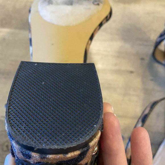 Steve Madden Cheetah Embroidered Block Heel sandals Size 8 - Picture 5 of 10